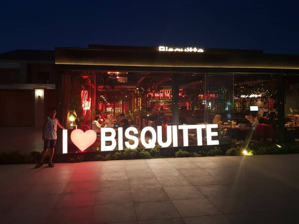 Shopping & Entertainment