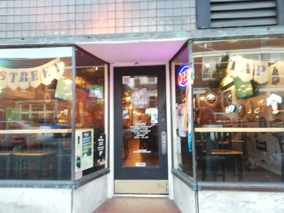 Live Music & Entertainment