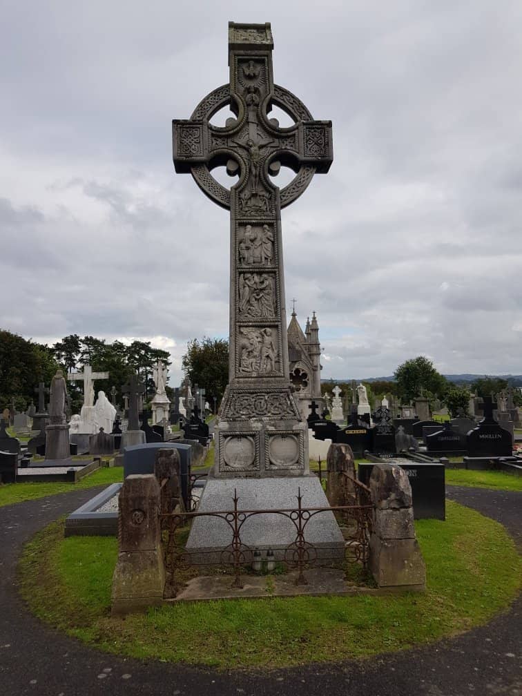 Personal Memorials and Headstones