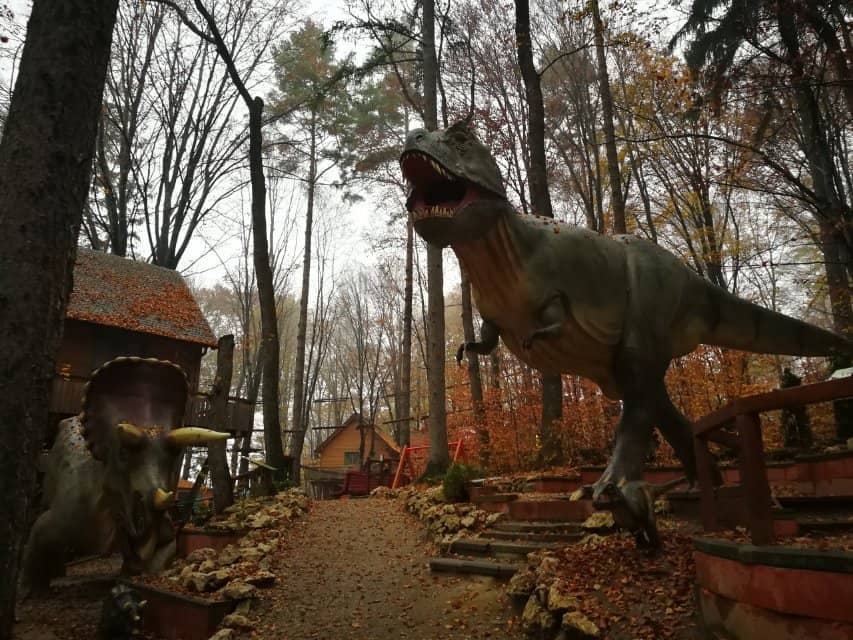 Life-Sized Dinosaur Encounters