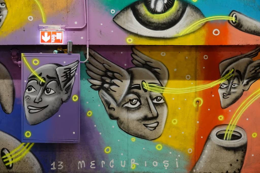 Dynamic Outdoor Gallery