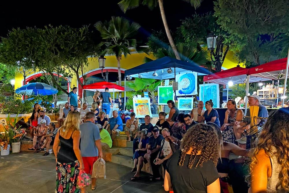 Live Music & Performances