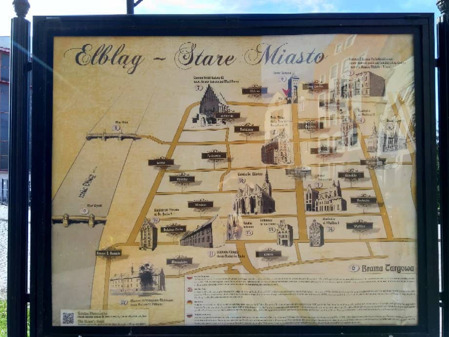 Nearby Statue Photo Op