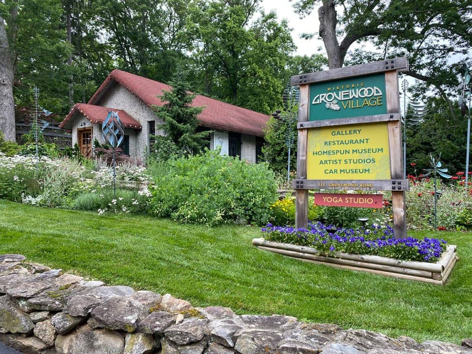 Estes-Winn Antique Car Museum