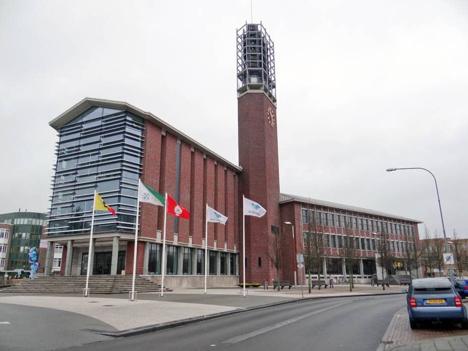 Dedicated Public Service Staff