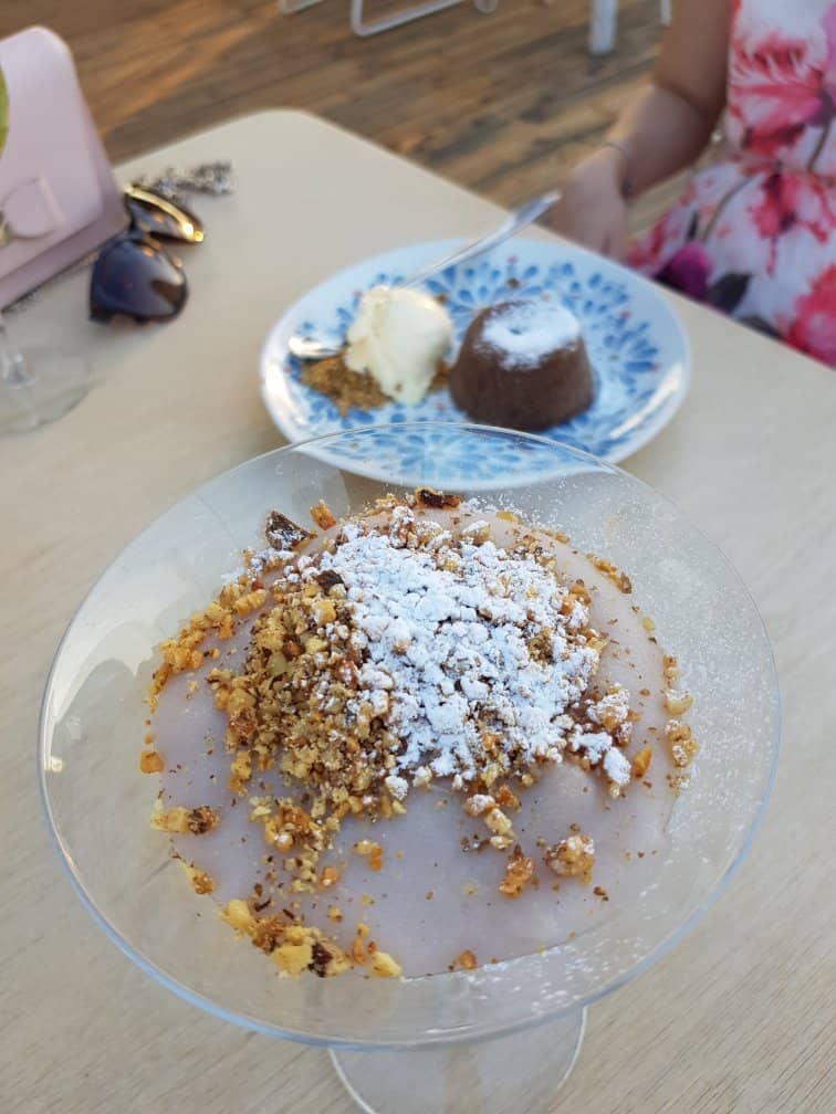 Urban-Hipster Ambiance with Live Music