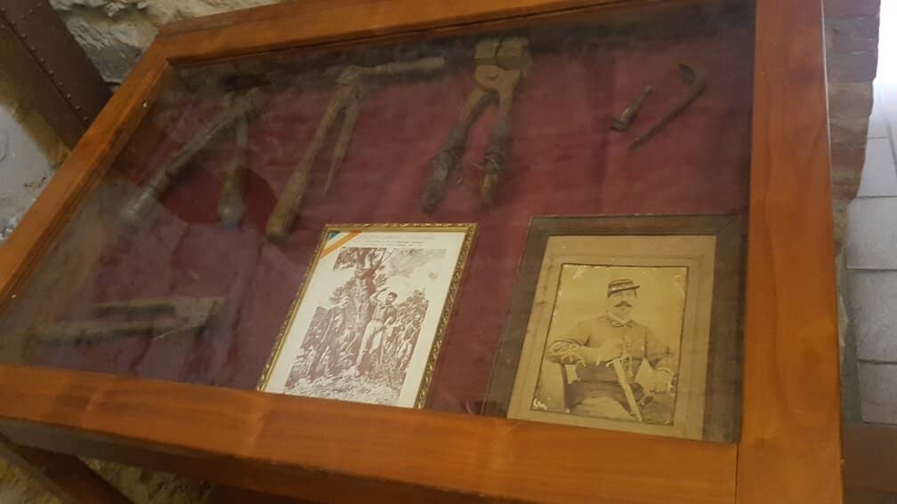 Giant Tricolore Bench