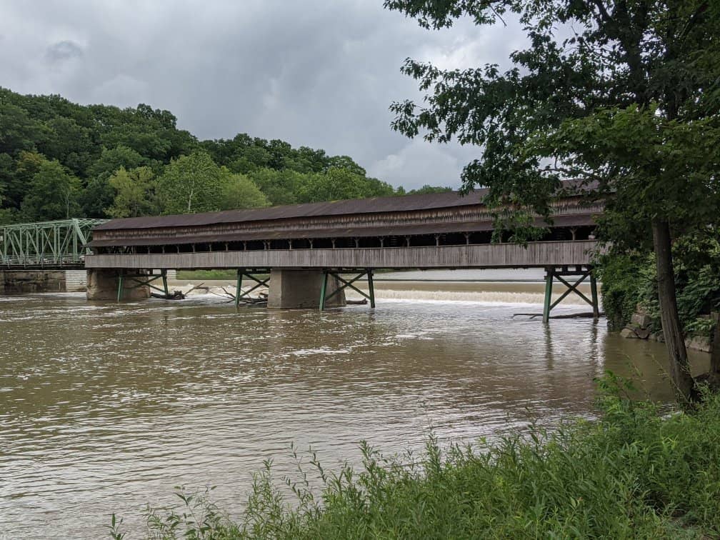 Riverfront Views & Picnic Spots