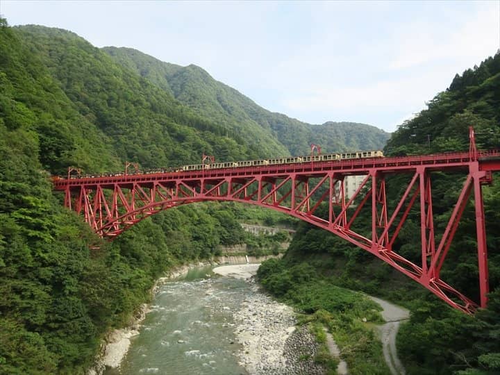 Kurobe Gorge Railway Views
