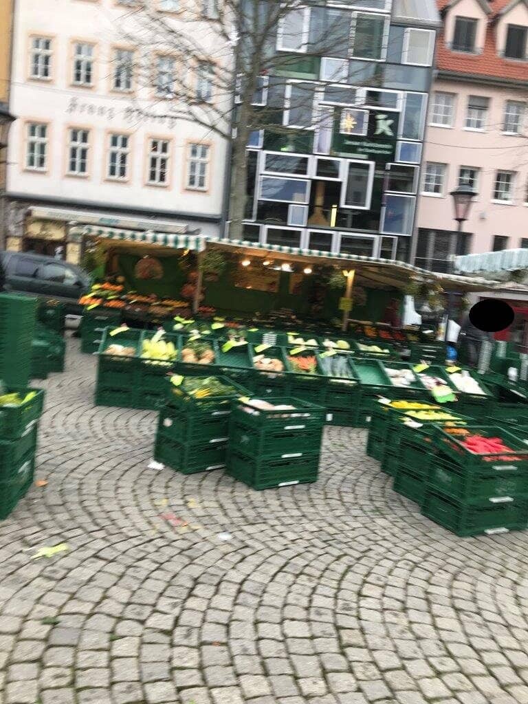 Local Shops & Eateries