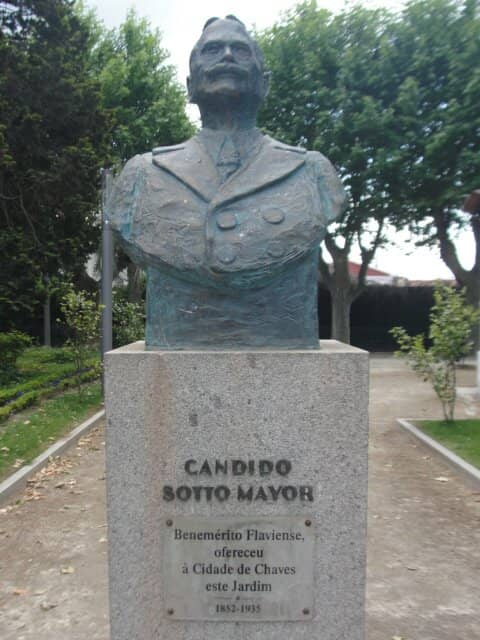 KM 0 of Estrada Nacional 2