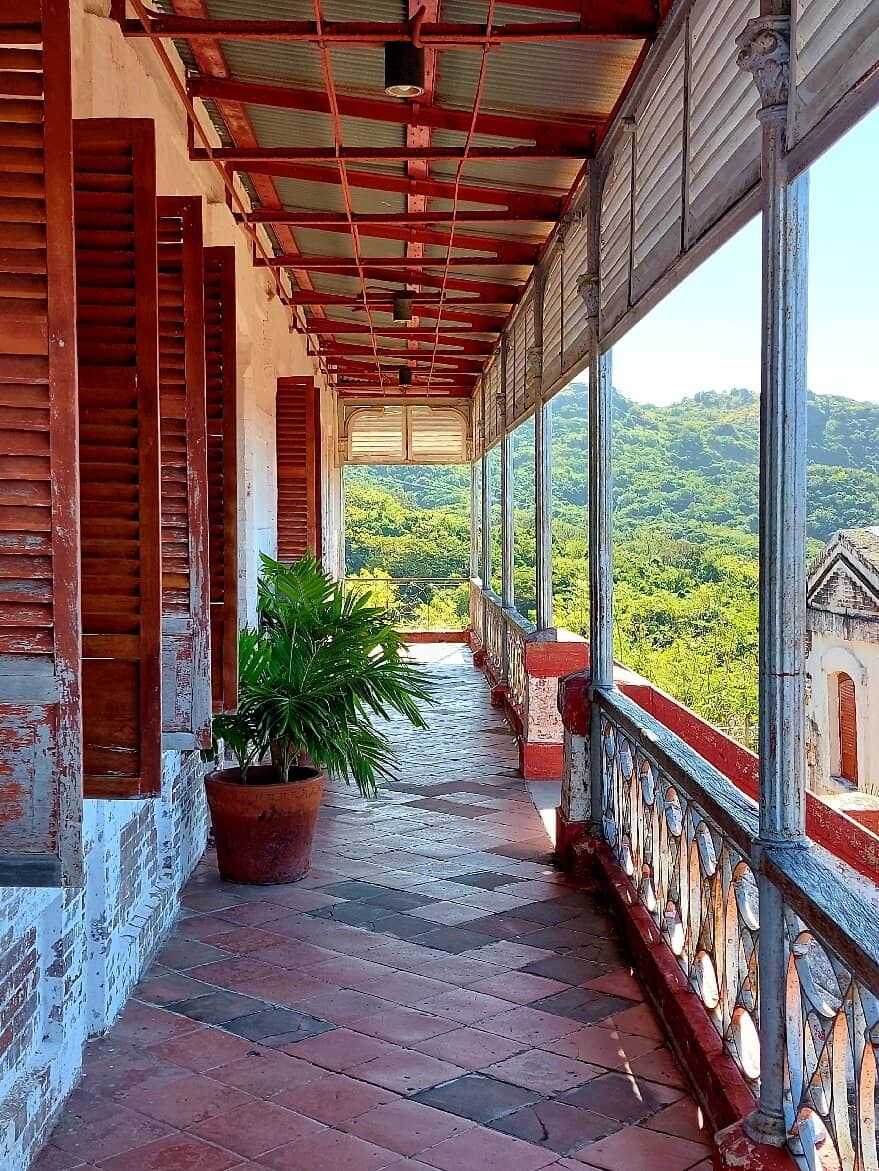 Panoramic Sea Views