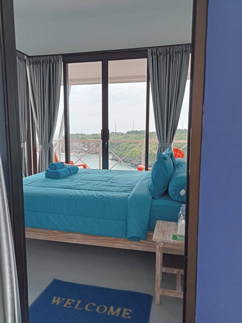 Brownish Sandy Shoreline