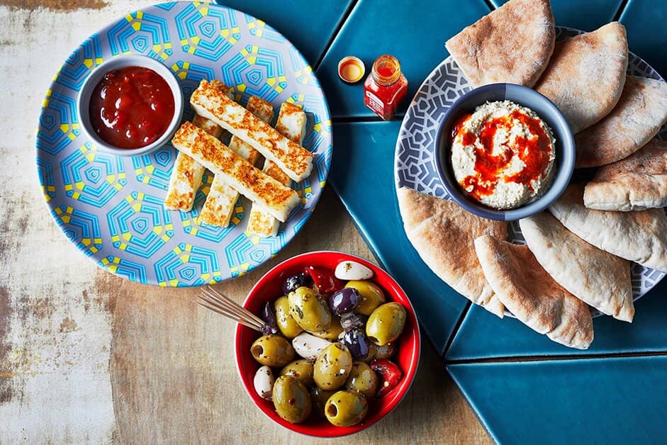 Pitta, Olives & Halloumi Sticks