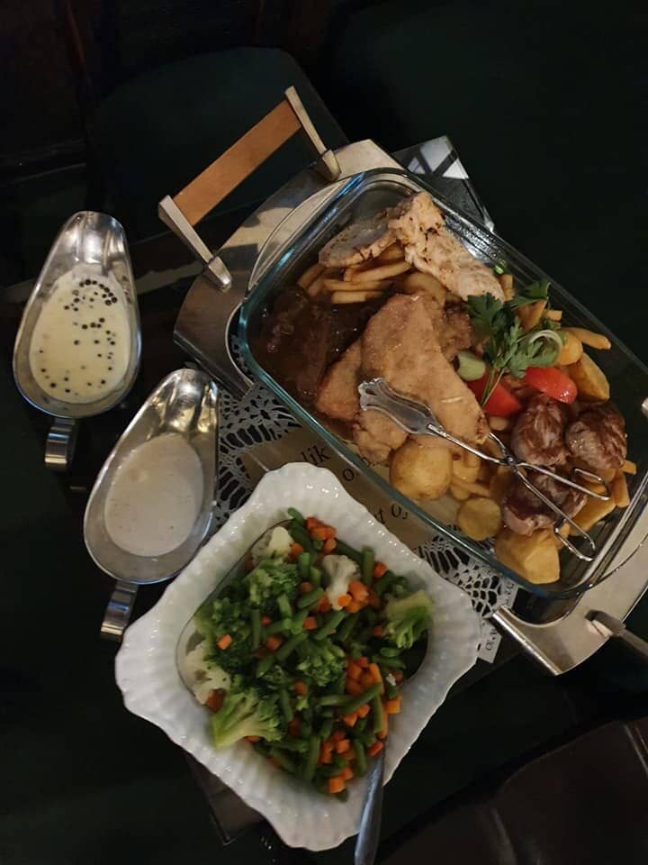 Live Folk Music and Dance