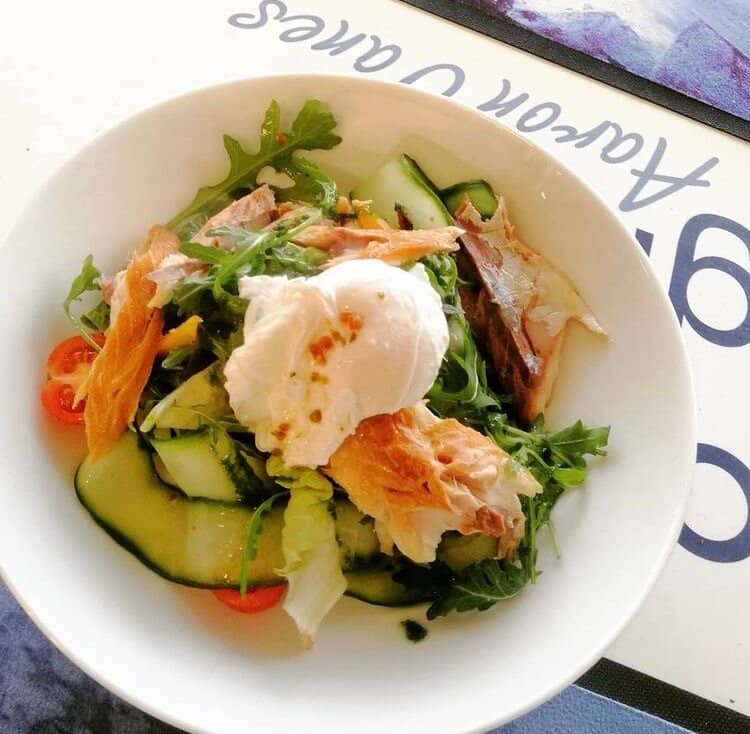 Exquisite Desserts & Cocktails