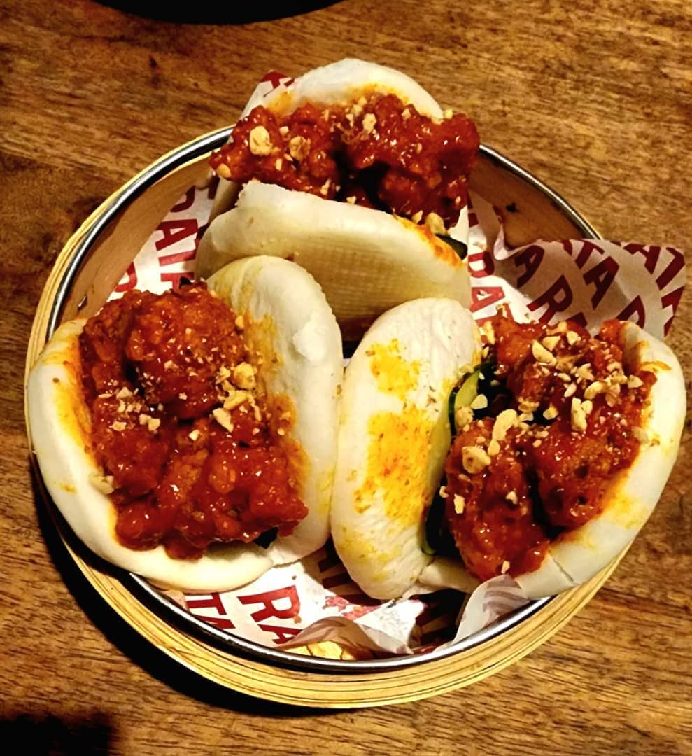 Vibrant Ambiance & Impeccable Service