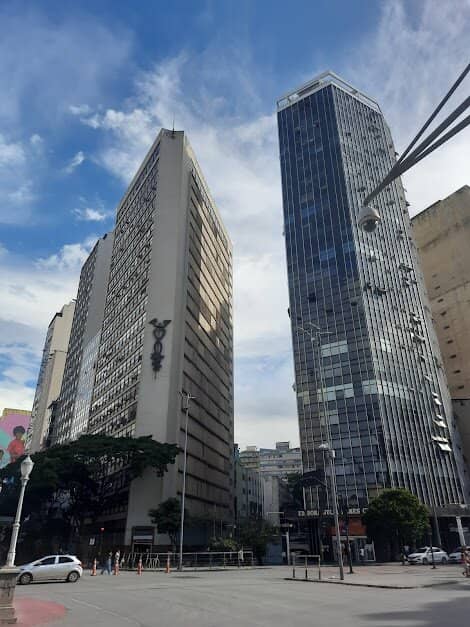 Surrounding Architecture