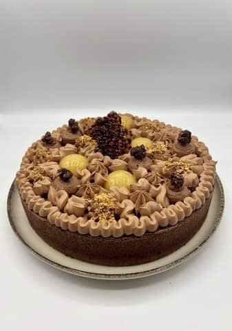 Panoramic Mountain Views