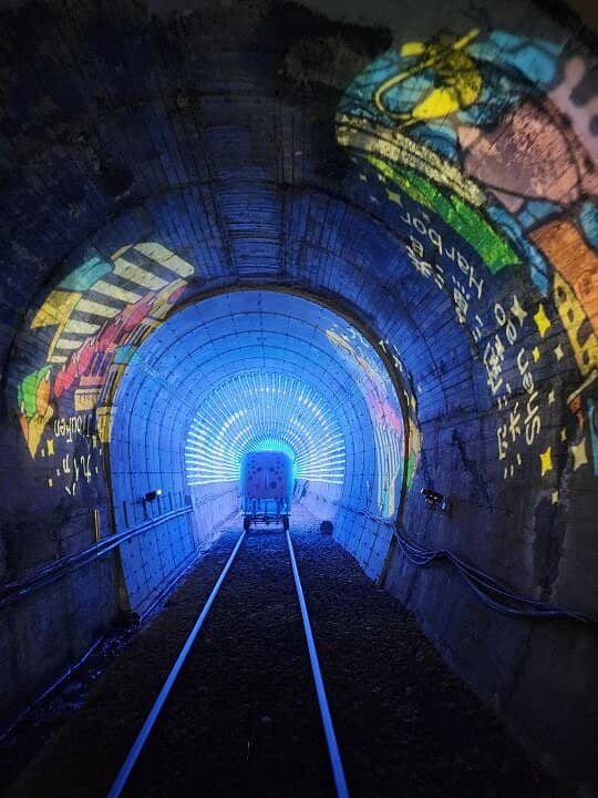 Rainbow & Light Tunnel