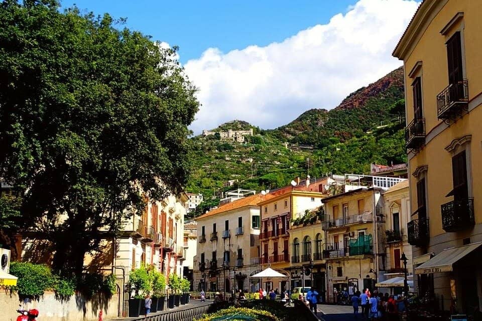 Luxury Waterfront Homes Tour