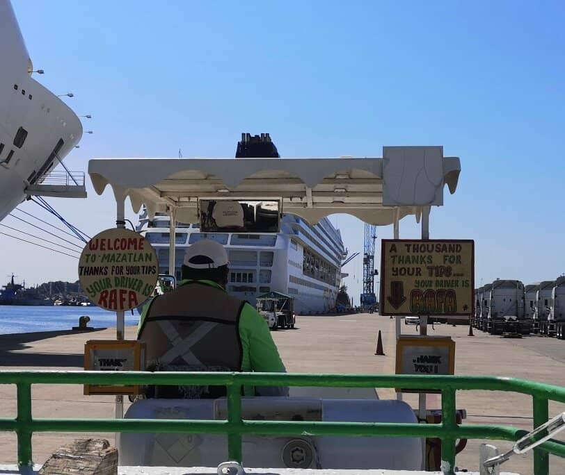 Malecon Stroll & Cliff Divers
