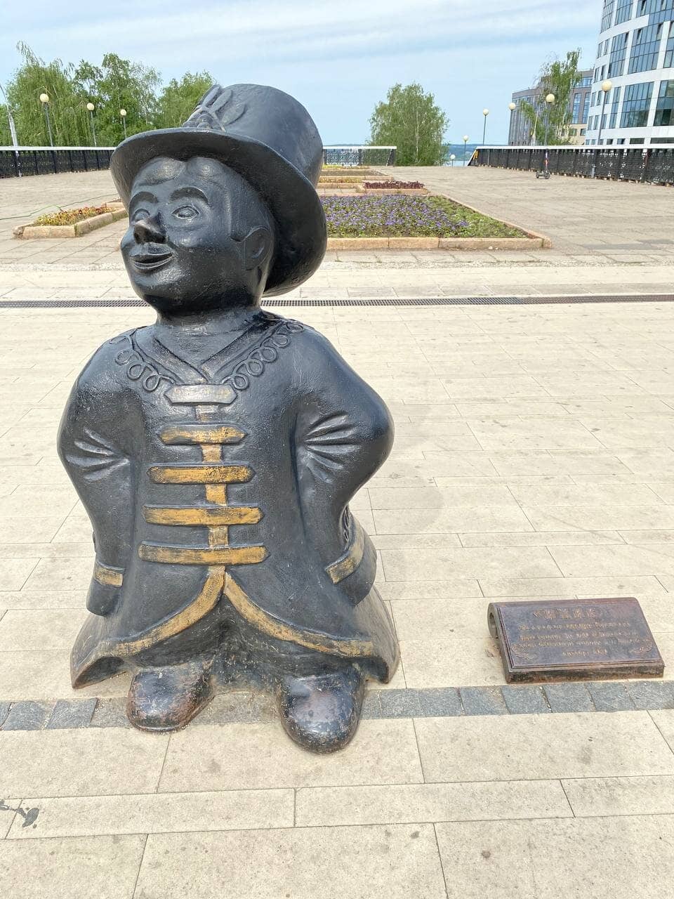 Community-Born Sculpture