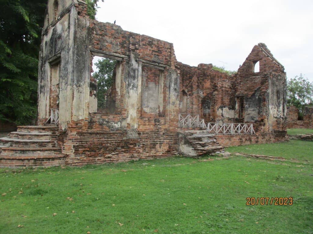 Wine Cellar & Pool Area