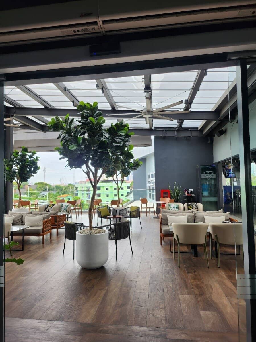 Rooftop Bar & Views