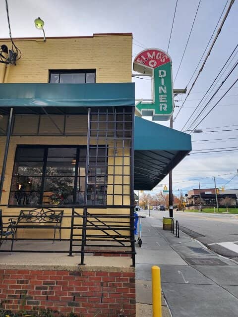 Famous Shrimp and Grits