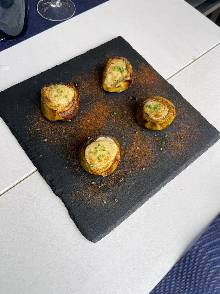 Nautical Club Atmosphere