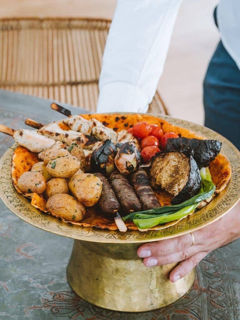 Artistic & Chic Atmosphere