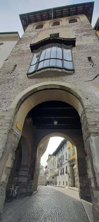 Charming Meeting Point