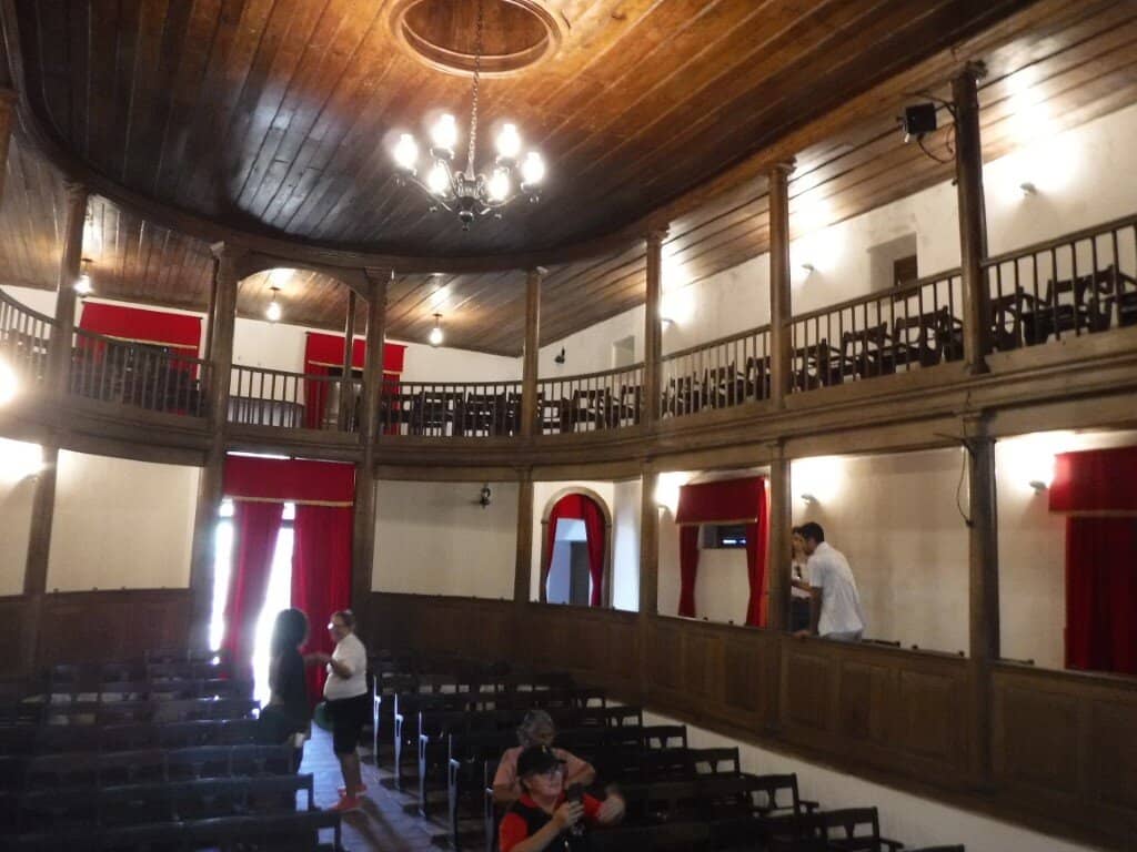 Intimate Hexagonal Stage