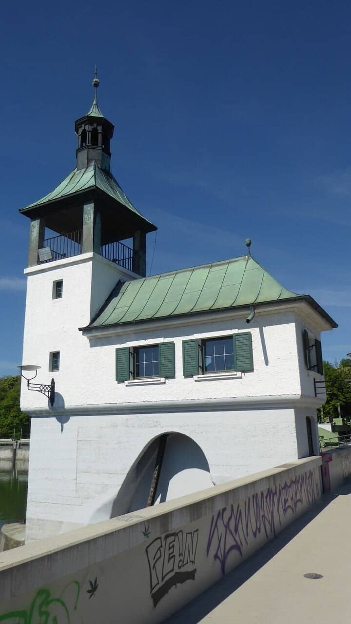 Kuhsee Lakeside Leisure