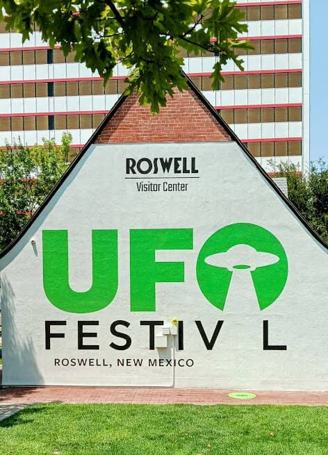 Roswell UFO Spacewalk