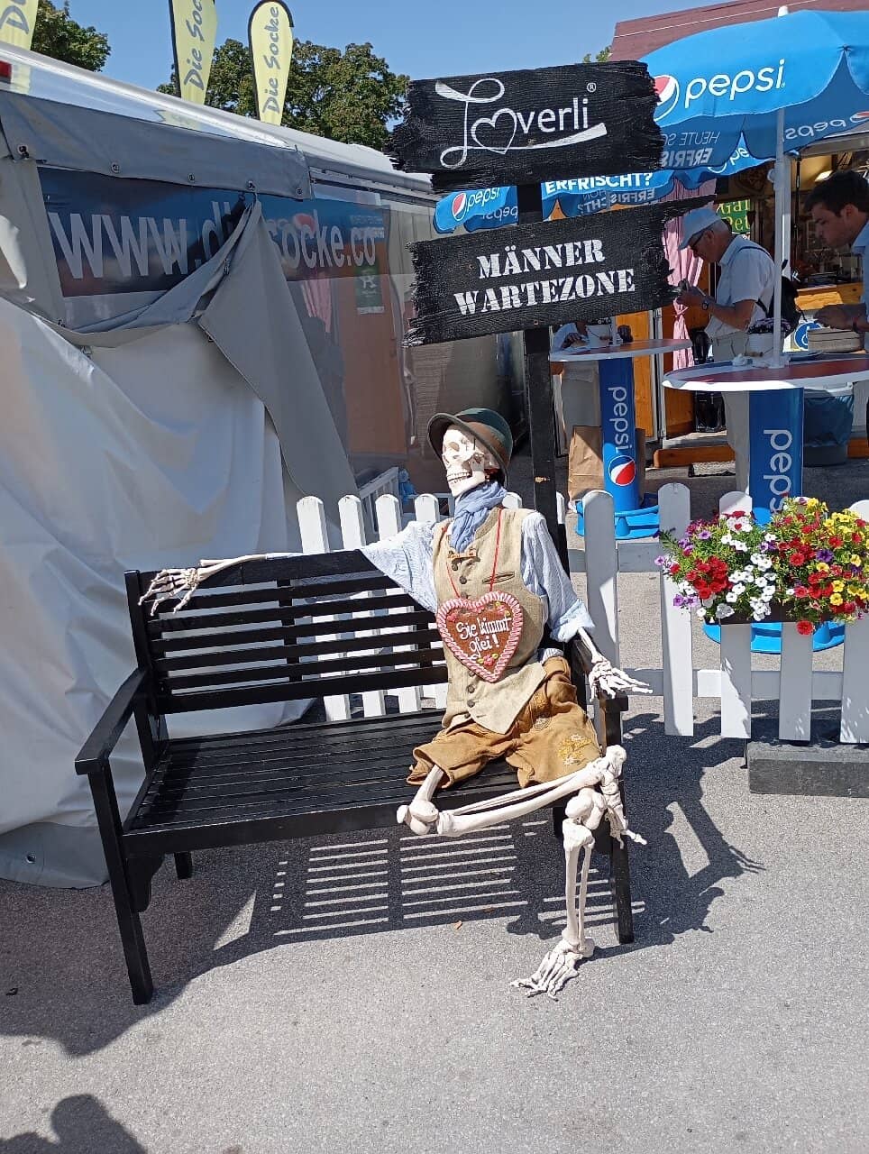 Handmade Crafts & Antiques