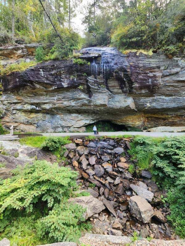 Proximity to Other Falls