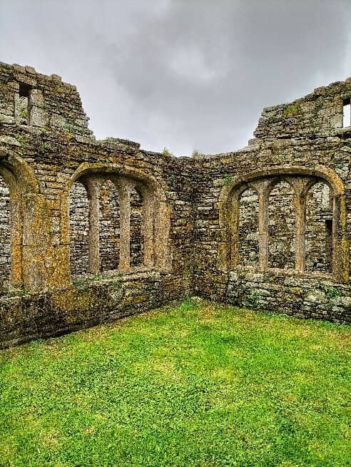 Graveyard Within Ruins