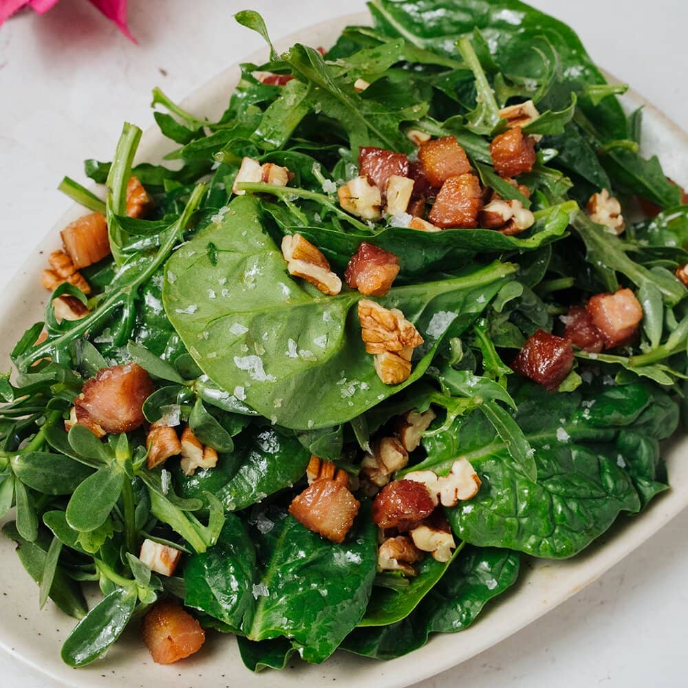 Lively Greek Entertainment