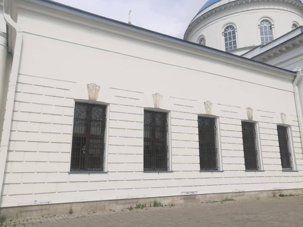 Pleasant Courtyard and Fountain