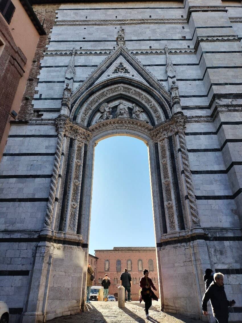 Two-Level Viewing Platform