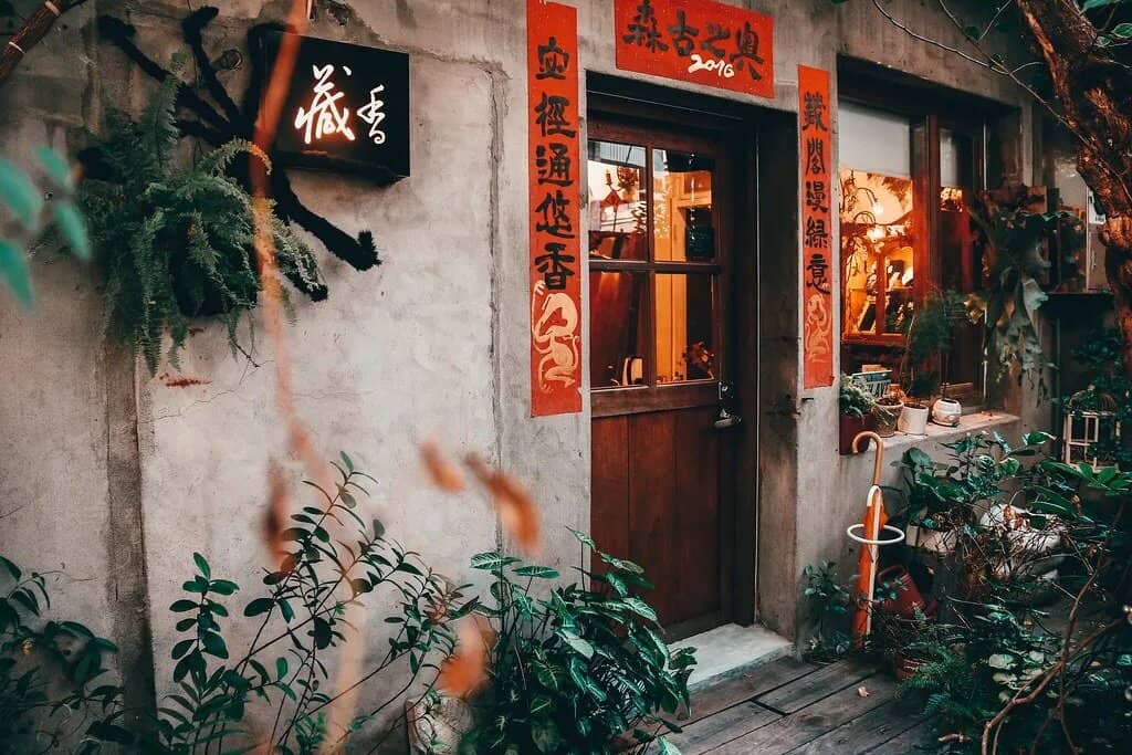 Stylish Cafes & Rooftop Views