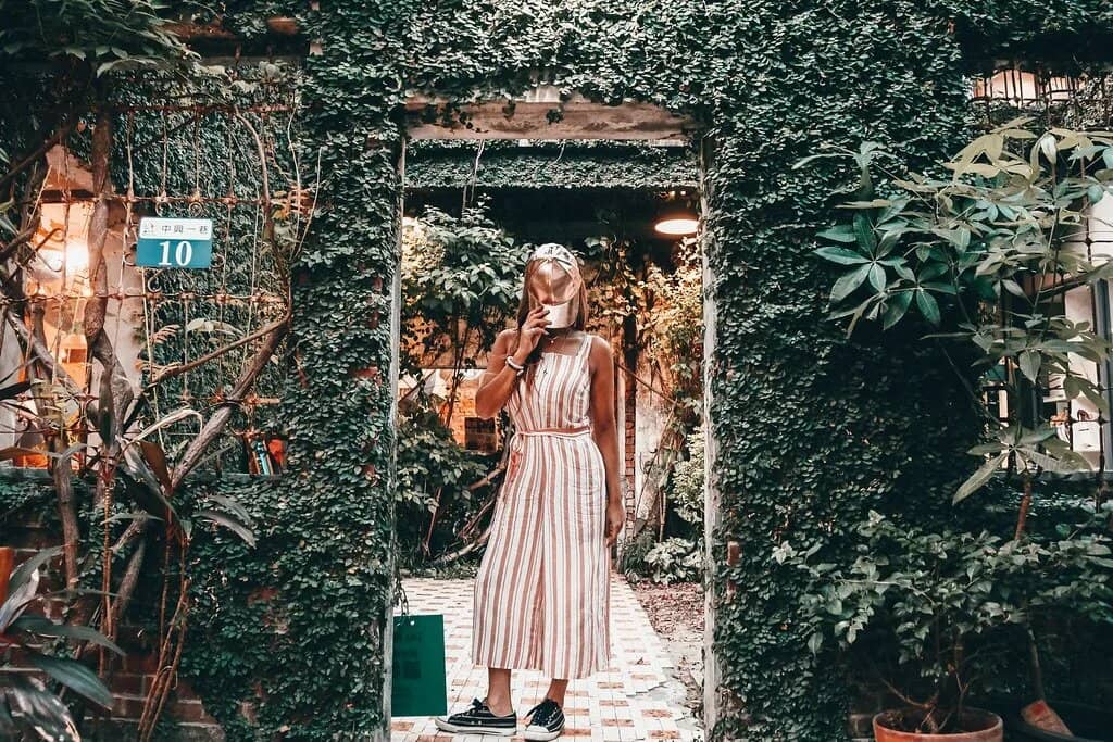 Indie Boutiques & Galleries