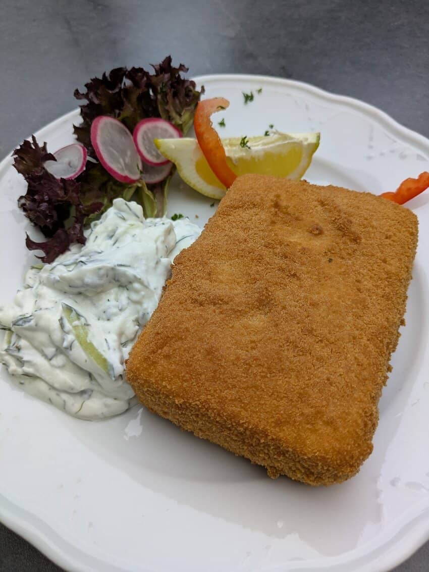 Cozy, Local Atmosphere