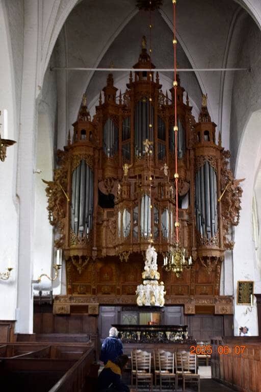 Altar Sculpture