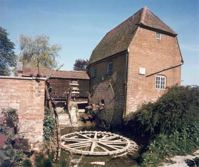 Volunteer-Led History Talks