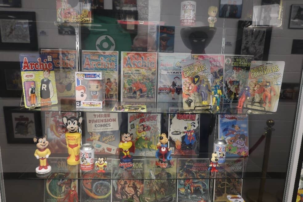 Free Play Arcade & Pinball