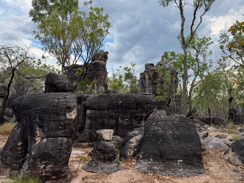 Stone Labyrinth Exploration