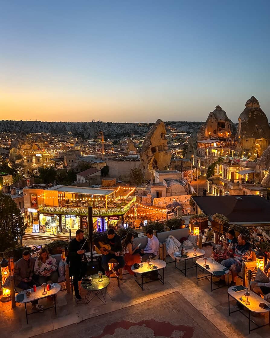 Cozy Seating & Delicious Cocktails